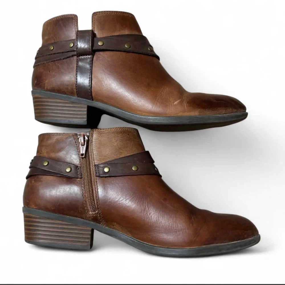 Clark’s Stylish Brown Ankle Booties